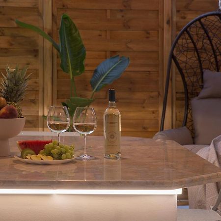 Luxury Apartment With Jacuzzi Close To Acropolis - Living Stone Zircon เอเธนส์ ภายนอก รูปภาพ