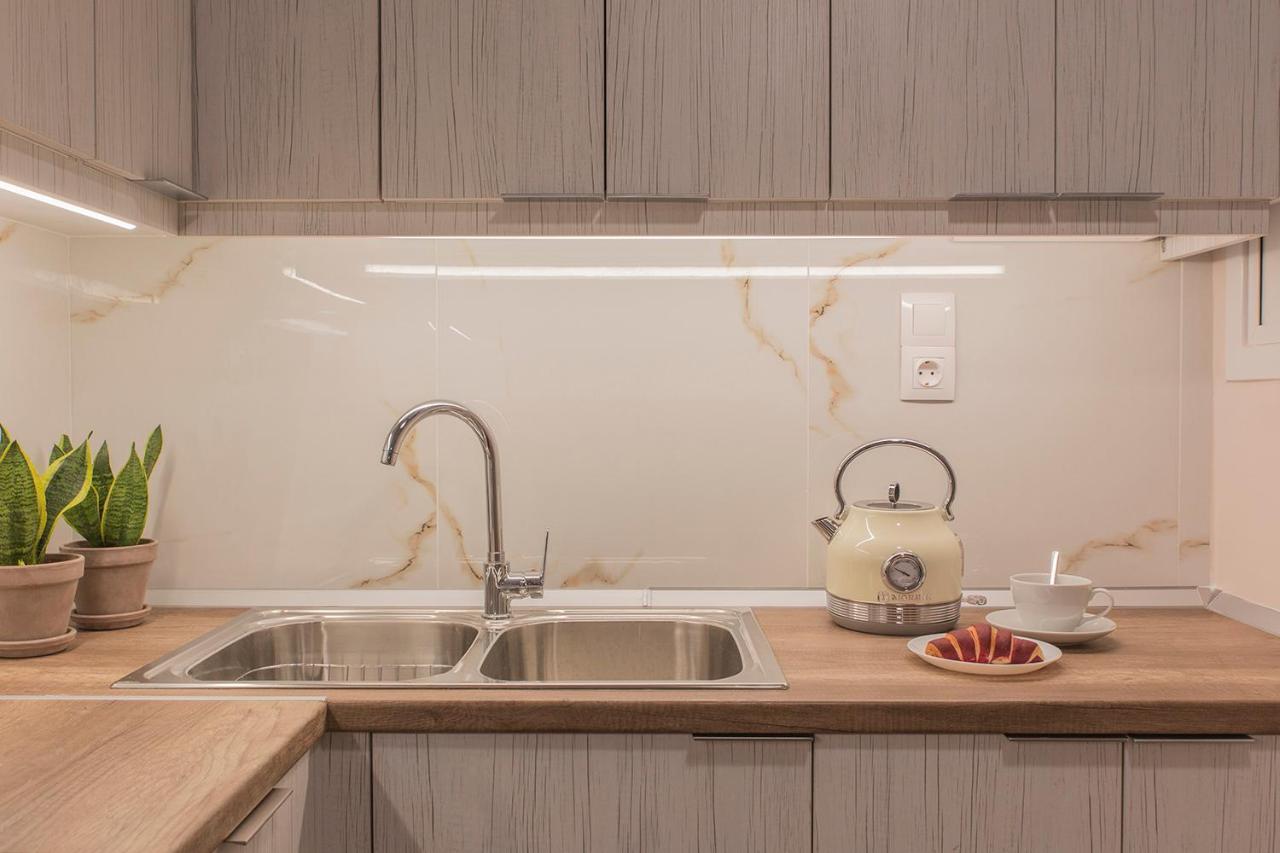 Luxury Apartment With Jacuzzi Close To Acropolis - Living Stone Zircon เอเธนส์ ภายนอก รูปภาพ